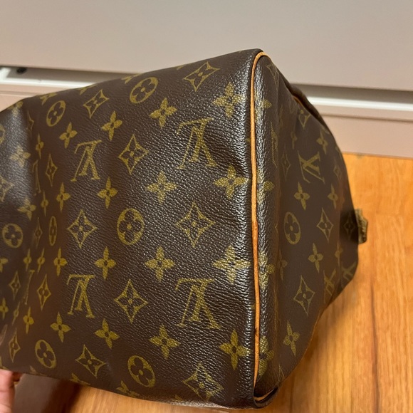 Authentic Louis Vuitton Speedy 30 - Picture 11 of 14